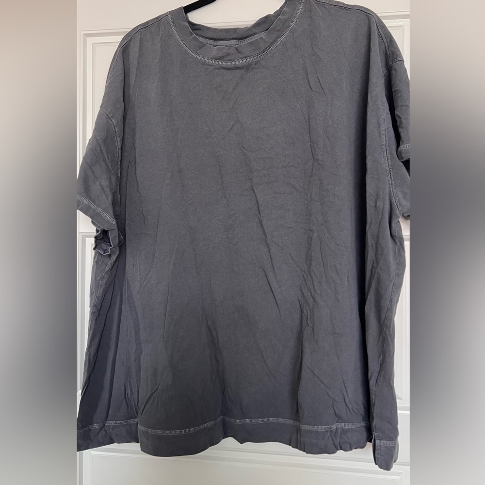 Old navy distressed tee